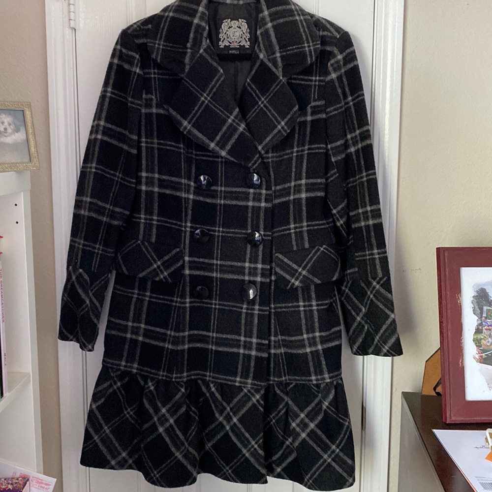 Esprit black plaid winter coat size large. Purchased from Macy’s.